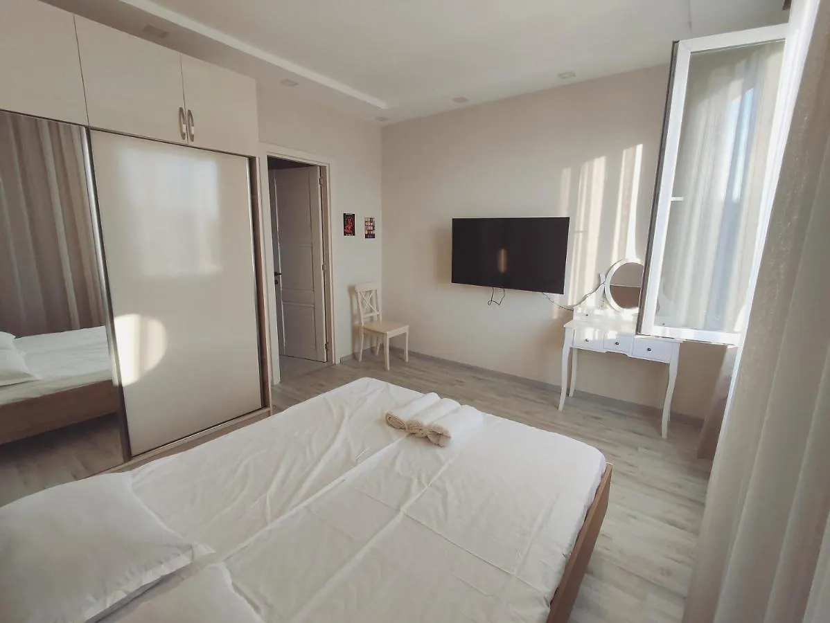 Apartment Tiko'S Home Batumi Georgia